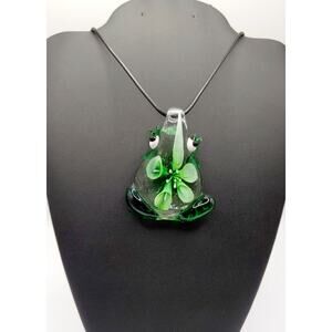 Green Lampwork Glass Frog Pendant Necklace NEW Black Faux Leather Cord 20–22"